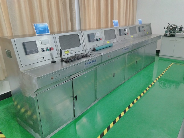 ѹ����������ʵ��̨